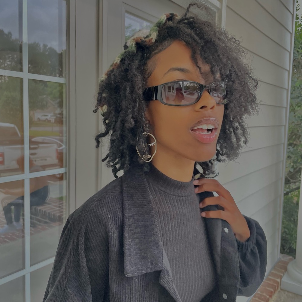 Meet your Posher, JuKyah🛍️